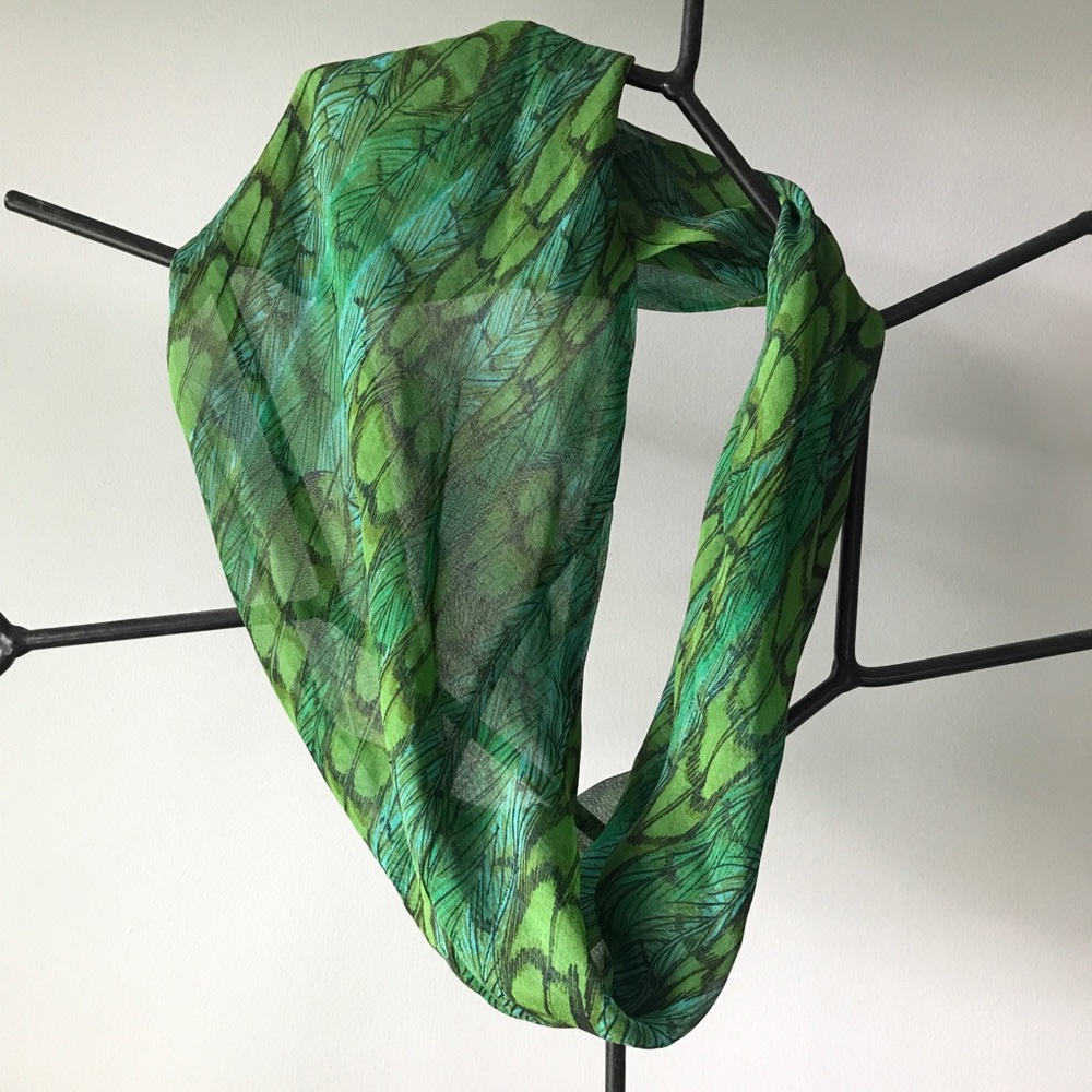Vera Feather print 100% silk scarf